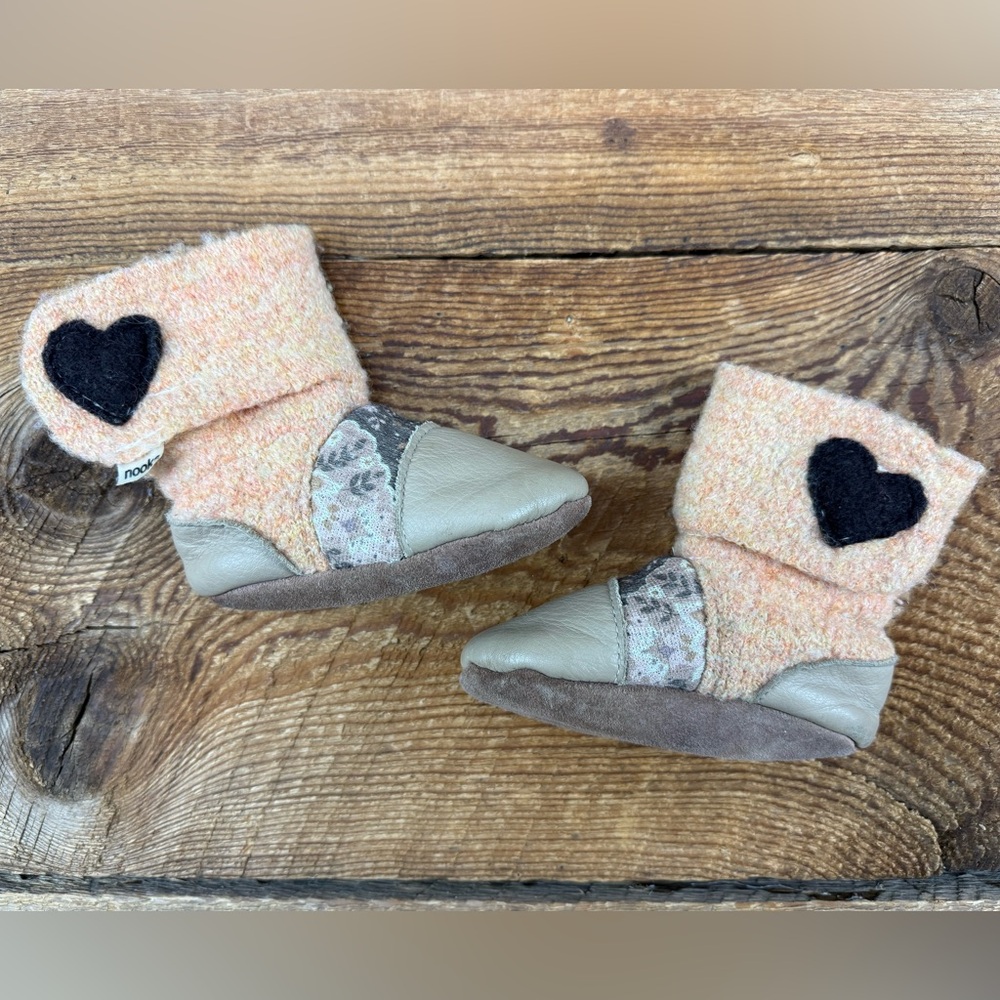 Nooks 6-12M Cozy Lambswool Booties with Hearts